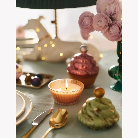 NEW Cupcake Gourmand Ginger Cookie Glass Candle - Anthropologie - Picture 3 of 5